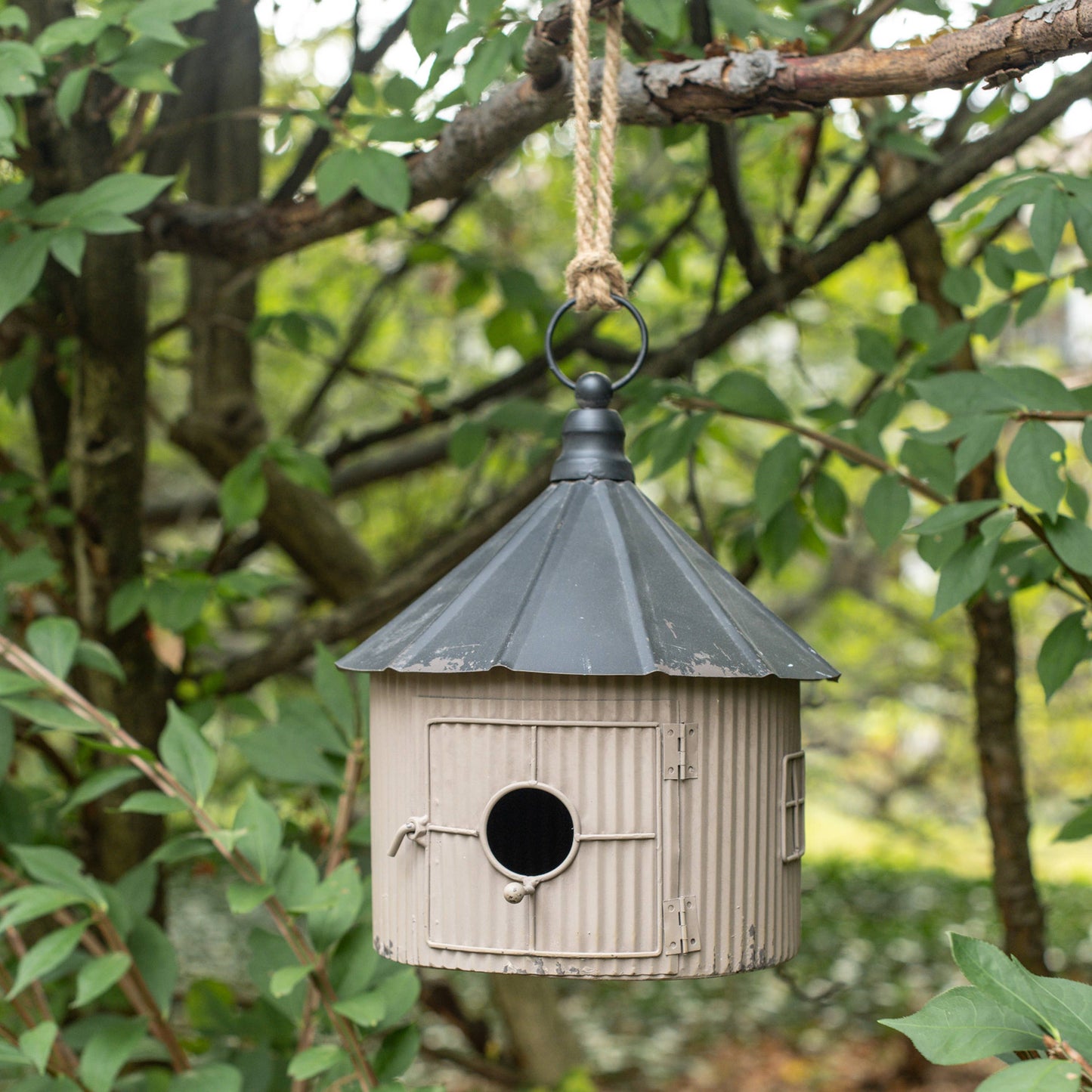 Round Black & Tan Birdhouse