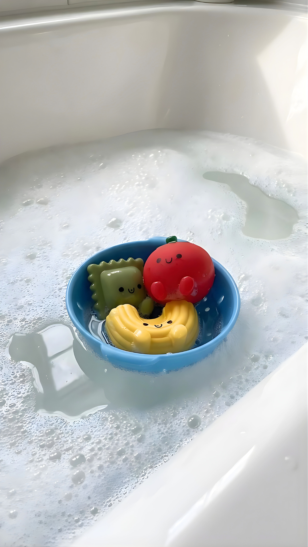 Pasta Splash Pals™ Bath Toy - Itzy Ritzy