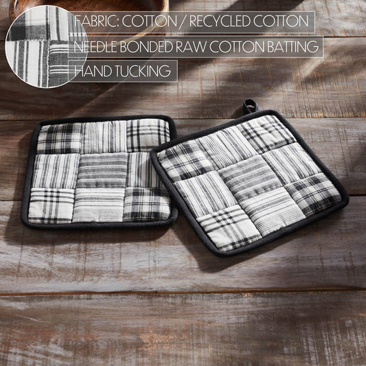 Sawyer Mill Black Pot Holder Set of 2 8x8