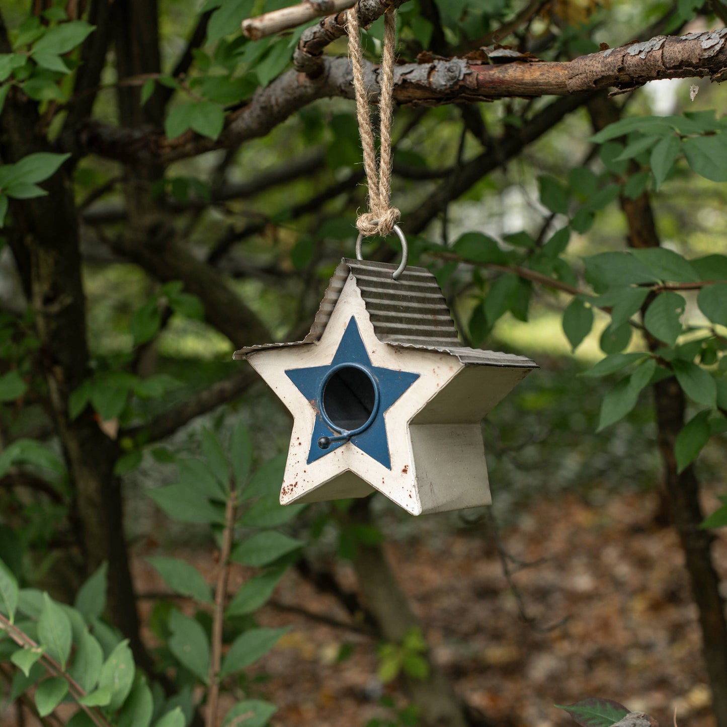 White Star Shaped Birdhouse - Metal