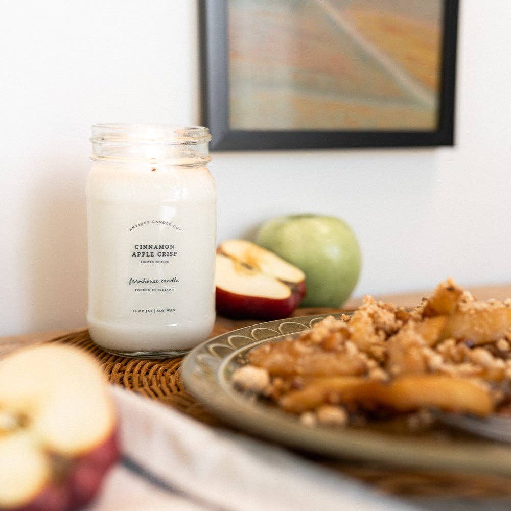Cinnamon Apple Crisp Soy Wax Candle - Antique Candle Co.