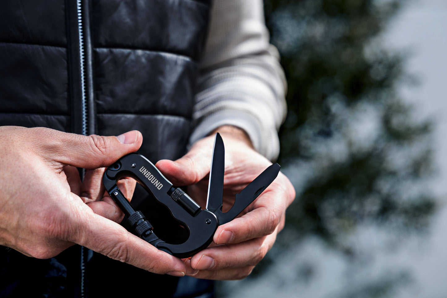 Unbound 6-In-1 Carabiner Multitool