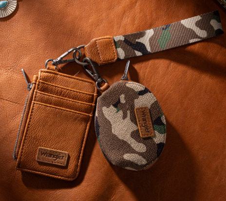Wrangler Camo Print Dual Pouch Wristlet -Green