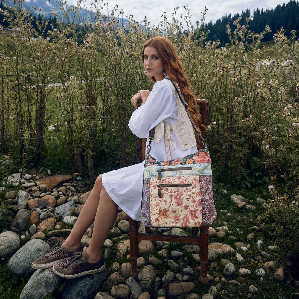 Le Fleur Essi Myra Shoulder Bag